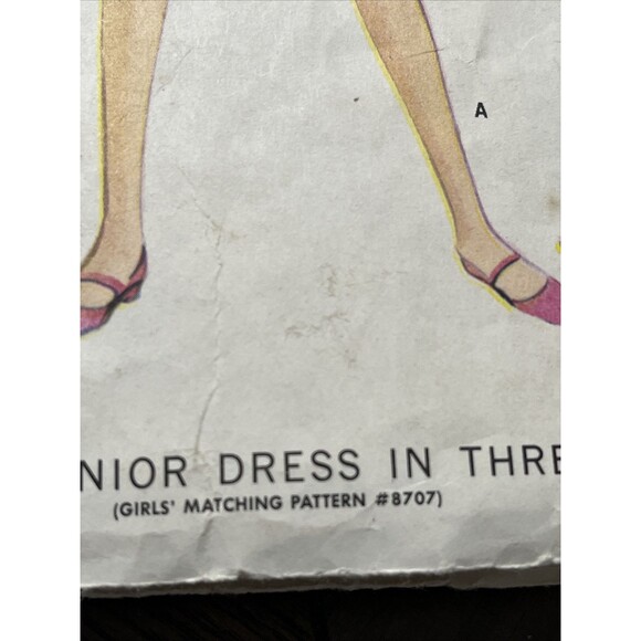 Vintage McCall's Pattern #8706 1960's A-line Mini Dress CUT Size 12 Bust 32 - Picture 10 of 10